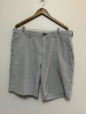 Haggar Black & White Shorts Size 38